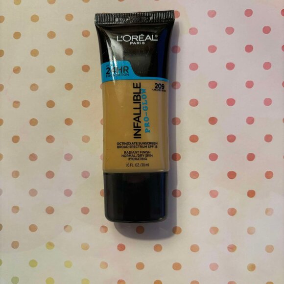 L'Oreal Infallible Pro-Glow Radiant Finish Normal/Dry Skin #209 Caramel Beige - Picture 10 of 10